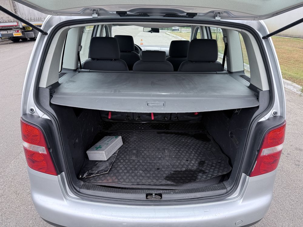 Продам VW Touran 1.9D