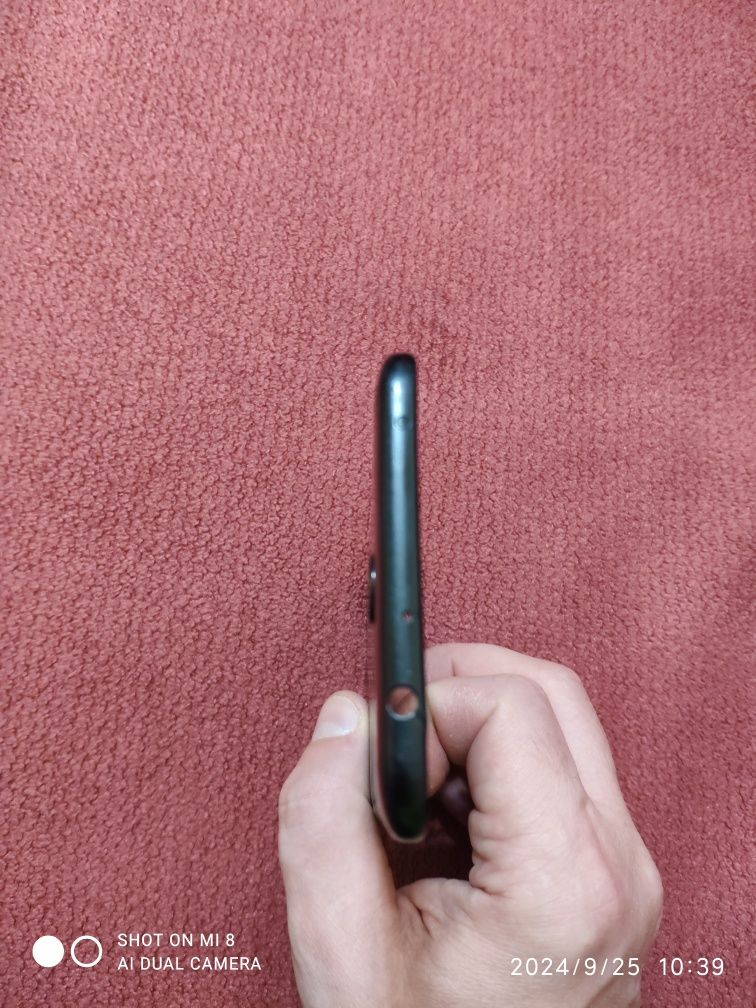 Продам крышка Redmi 5 plus