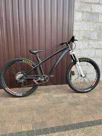 Sprzedam, zamienię Dartmoor Hornet L 2019 rockshox, pike, zee, renthal