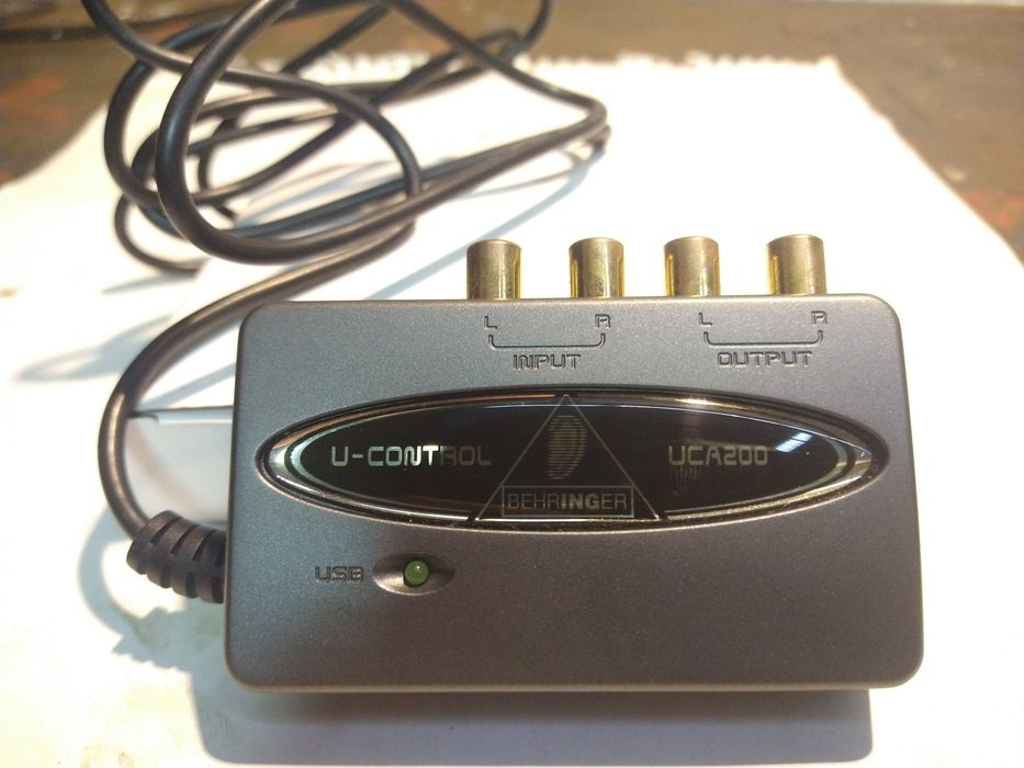 Звукова карта Behringer UCA 200 U-CONTROL

UCA200