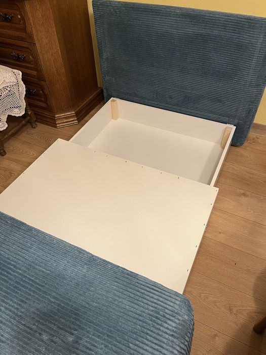 2 fotele z funkcją spania oraz z pojemnikiem na pościel