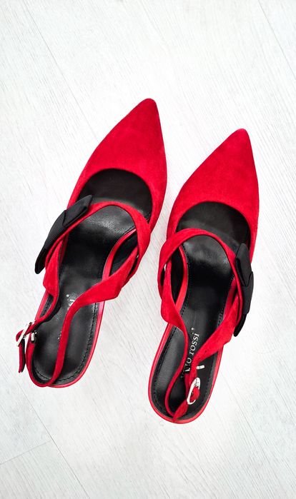 Червоні туфлі натуральна замша та шкіра гострий носик босоніжки замша