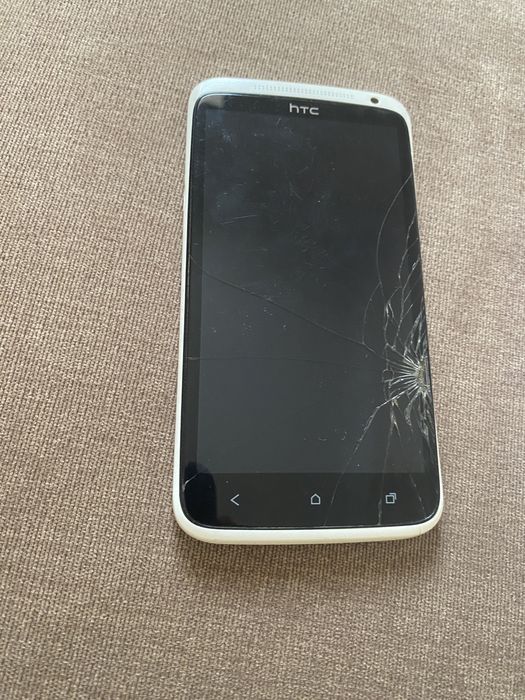 Продам телефон HTC one X