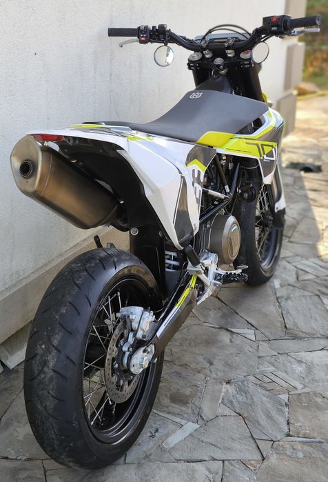 Husqvarna 701  (2023) SUPER MOTO (KTM690,GAS GAS700)