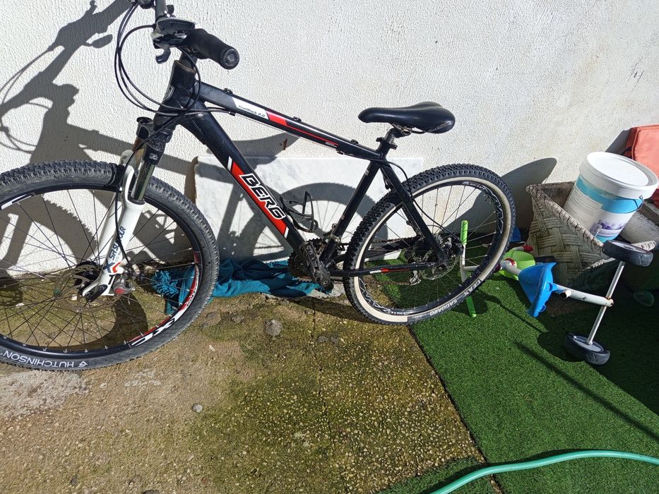 Bicicleta Berg amortecedores e catracas trocadas em dia, toda Shimano!