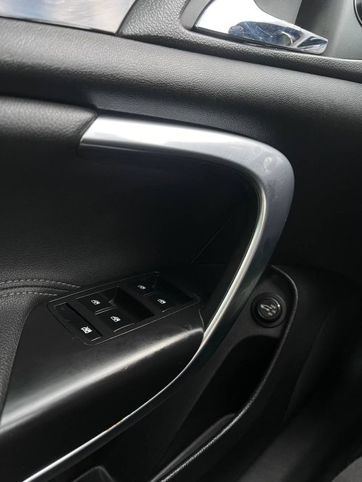 Opel Insignia Sports Tourer 2009 1.6