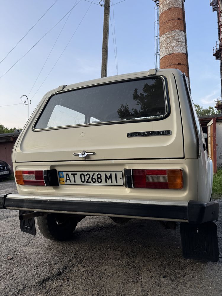 Продаю ВАЗ 2121 (нива) в оригіналі 1989 р., не фарбована.