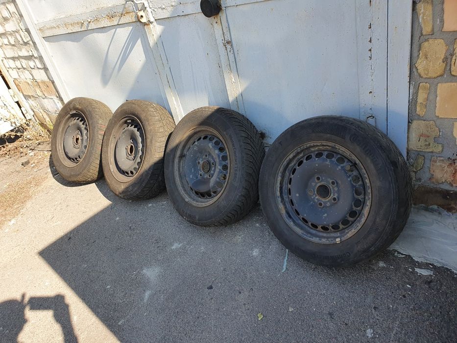 Продам зимнюю резину вместе с дисками 195/65 R15