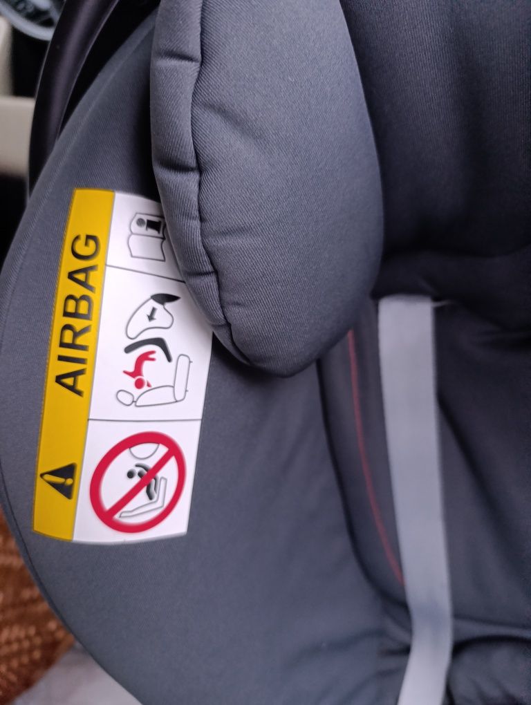 Cybex aton b i size z bazą