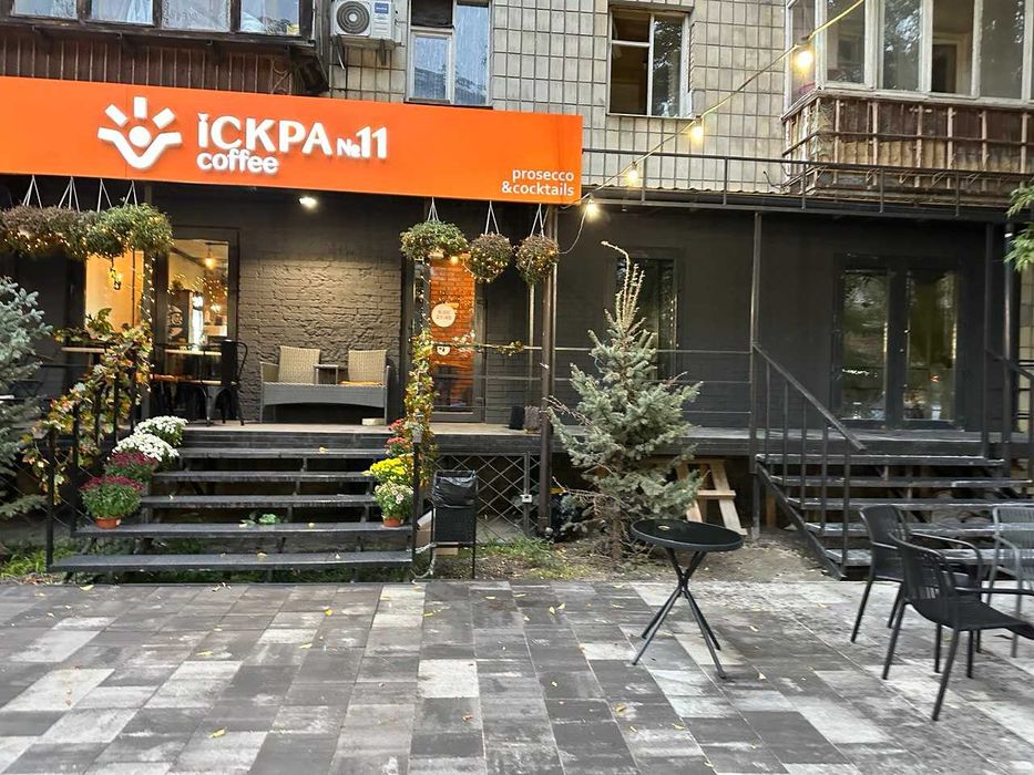 Здам фасад 35м2 Дорогожичи перетин Дорогожицька/Теліги/Ризька/Шамрило