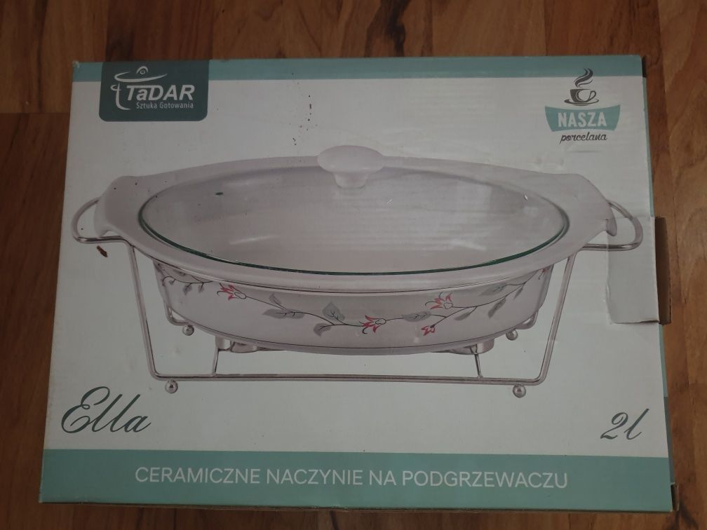 Ceramiczne naczynie na podgrzewaczu