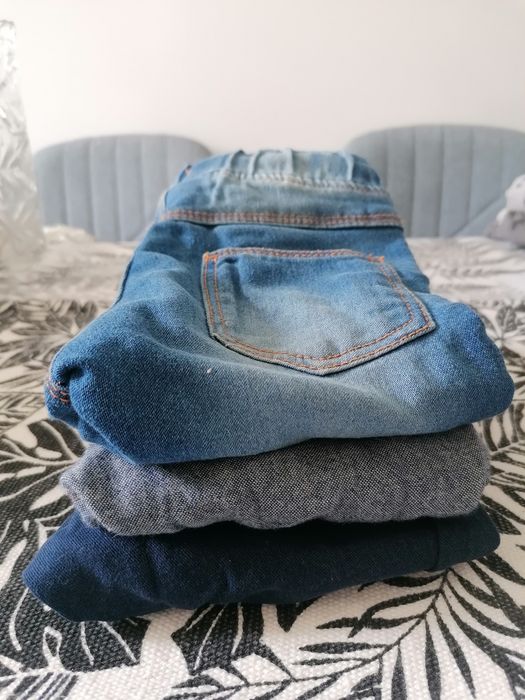Spodnie jeans 74 3 pary