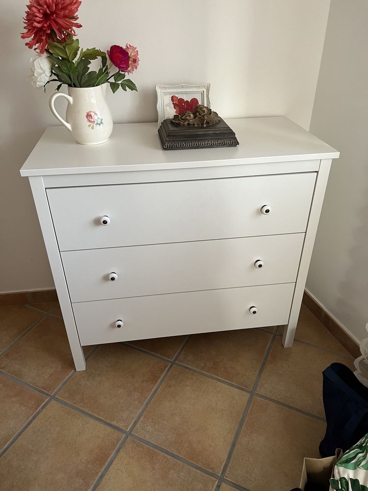 Cómoda para quarto ou entrada