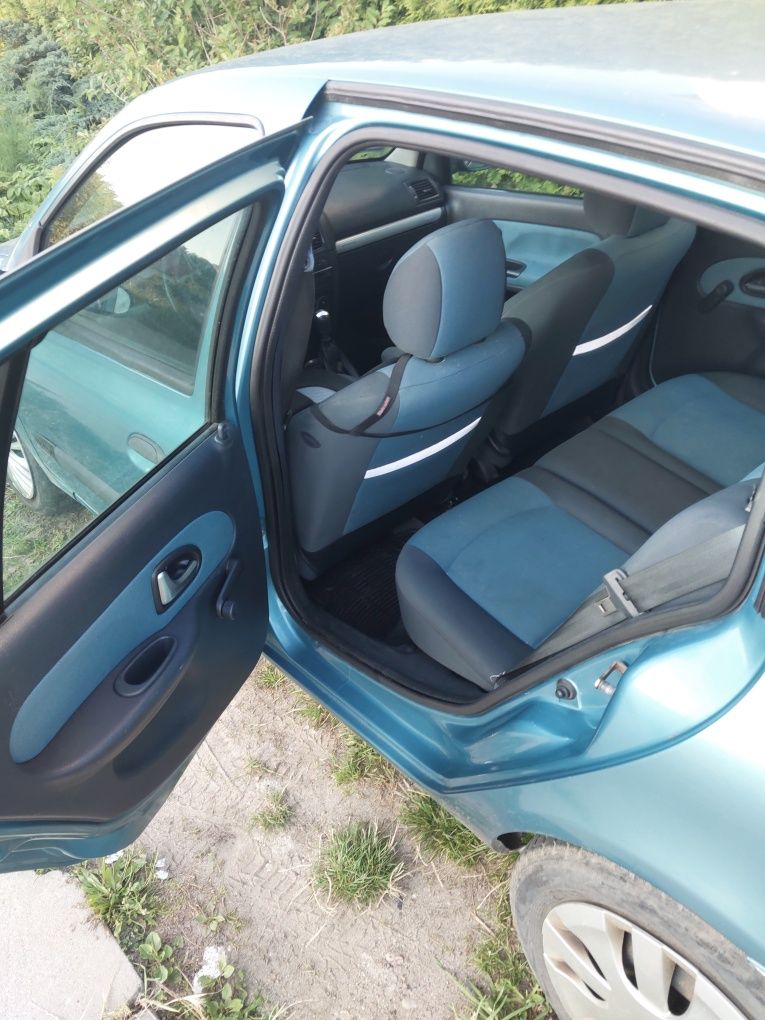 Renault Clio 2 1.2 16v