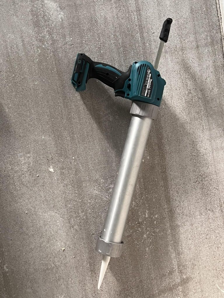 Pistolet do silikonu Makita dcg 180