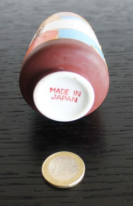 Porcelana japonesa Satsuma pintada a mão