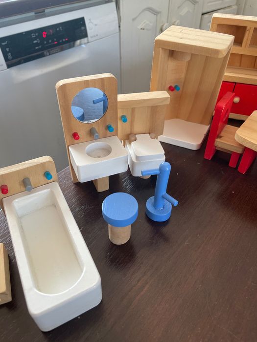 Mebelki do domku dla lalek