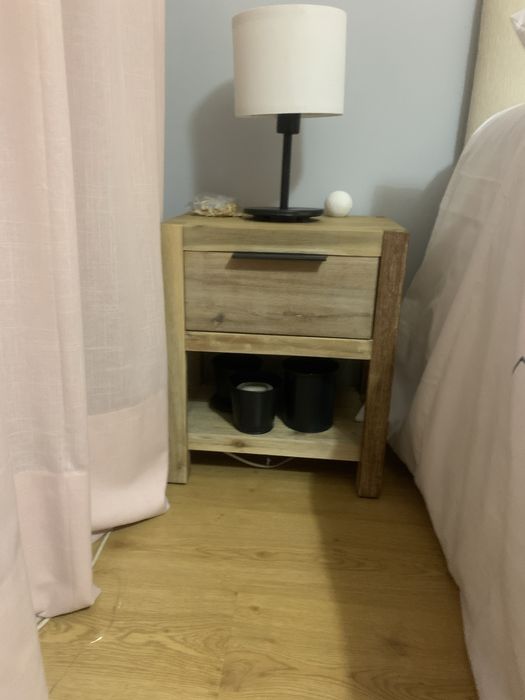 Conjunto mesas cabeceira e estante acácia maciça