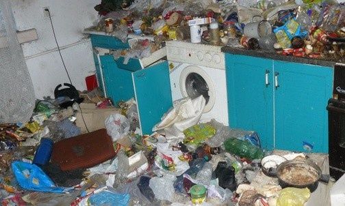 Opróżnianie mieszkań piwnic czyszczenie sprzątanie odbiór śmieci