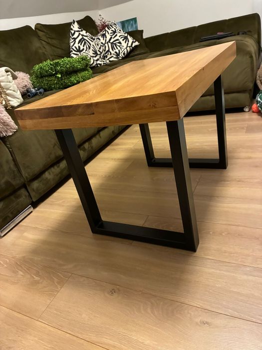 Stoliczek kawowy debowy