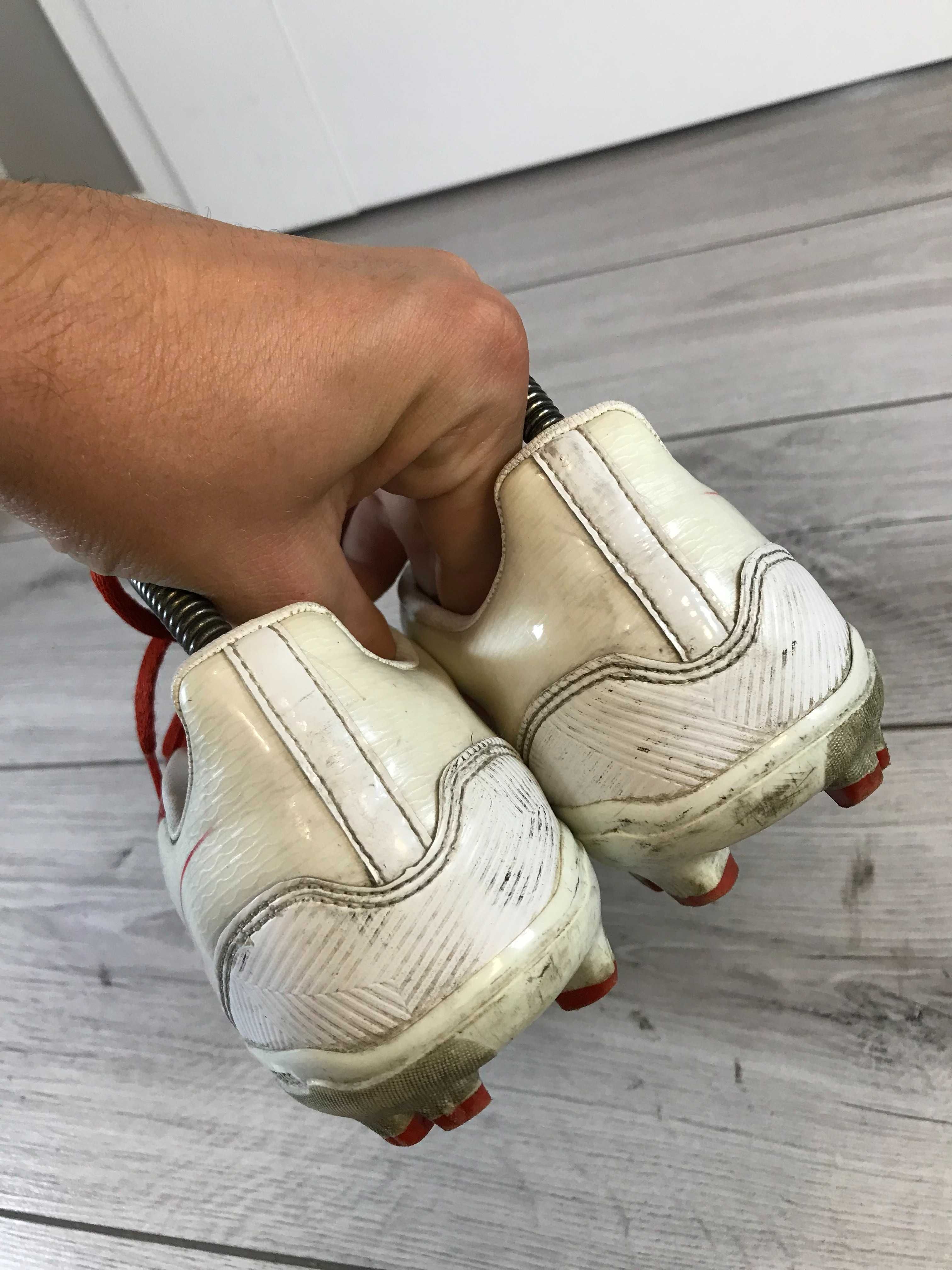 Buty korki Adidas F-10  Messi  rozm. 41,5
