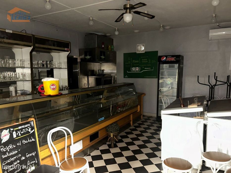 Loja montada para Hotelaria snack-bar centro de Gondomar