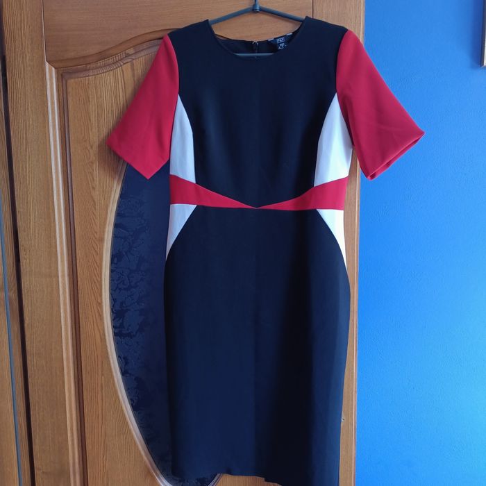 Жіноче плаття  чорне