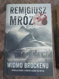 "Widmo Brockenu", "Przepaść" Remigiusz Mróz