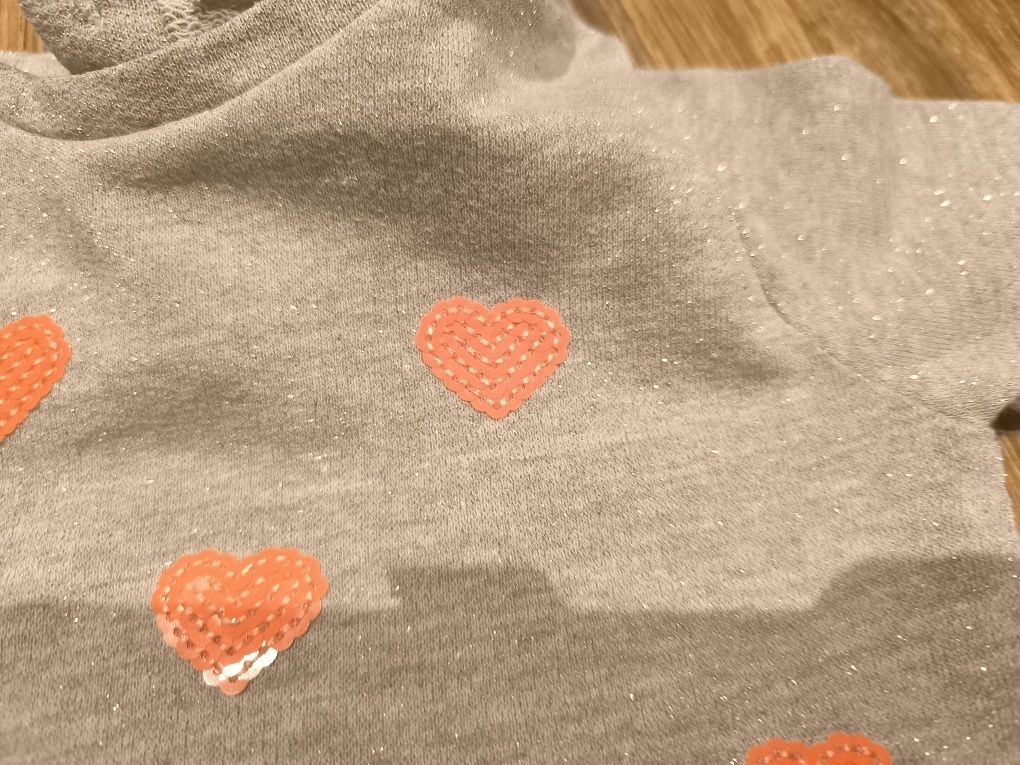 Sweter Pepko rozmiar 92 dla dziewczynki  srebrna nitką z cekinami