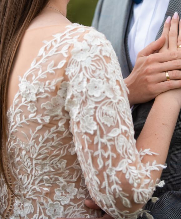 Suknia ślubna muślinowa