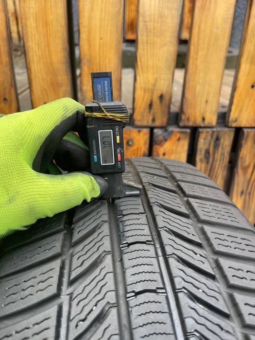 Б/у шини 235/55 r19 Contindntal 22 рік, 7 мм