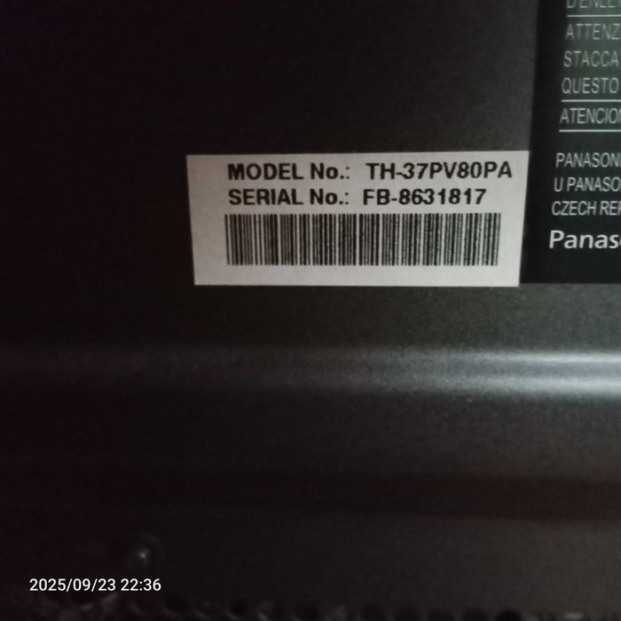 Panasonic VIERA  TH-37PV80PA / plazma