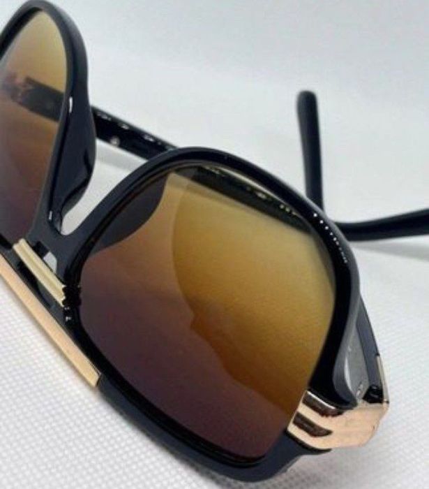 Очки солнцезащитные модные