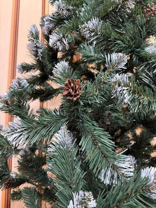 Елітна штучна ялинка королева з білими кінчиками + шишки +калина