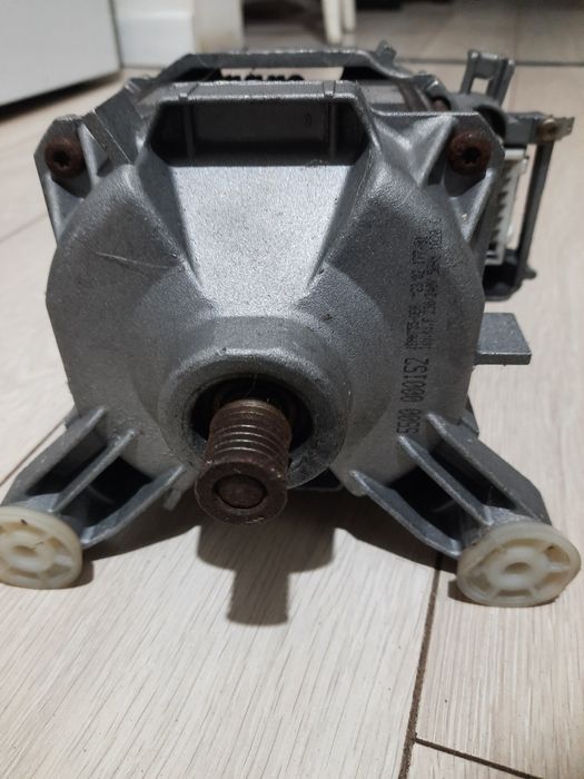 Silnik napędowy do pralki Bosch 
766,00 zł
+12,99 zł za wysy