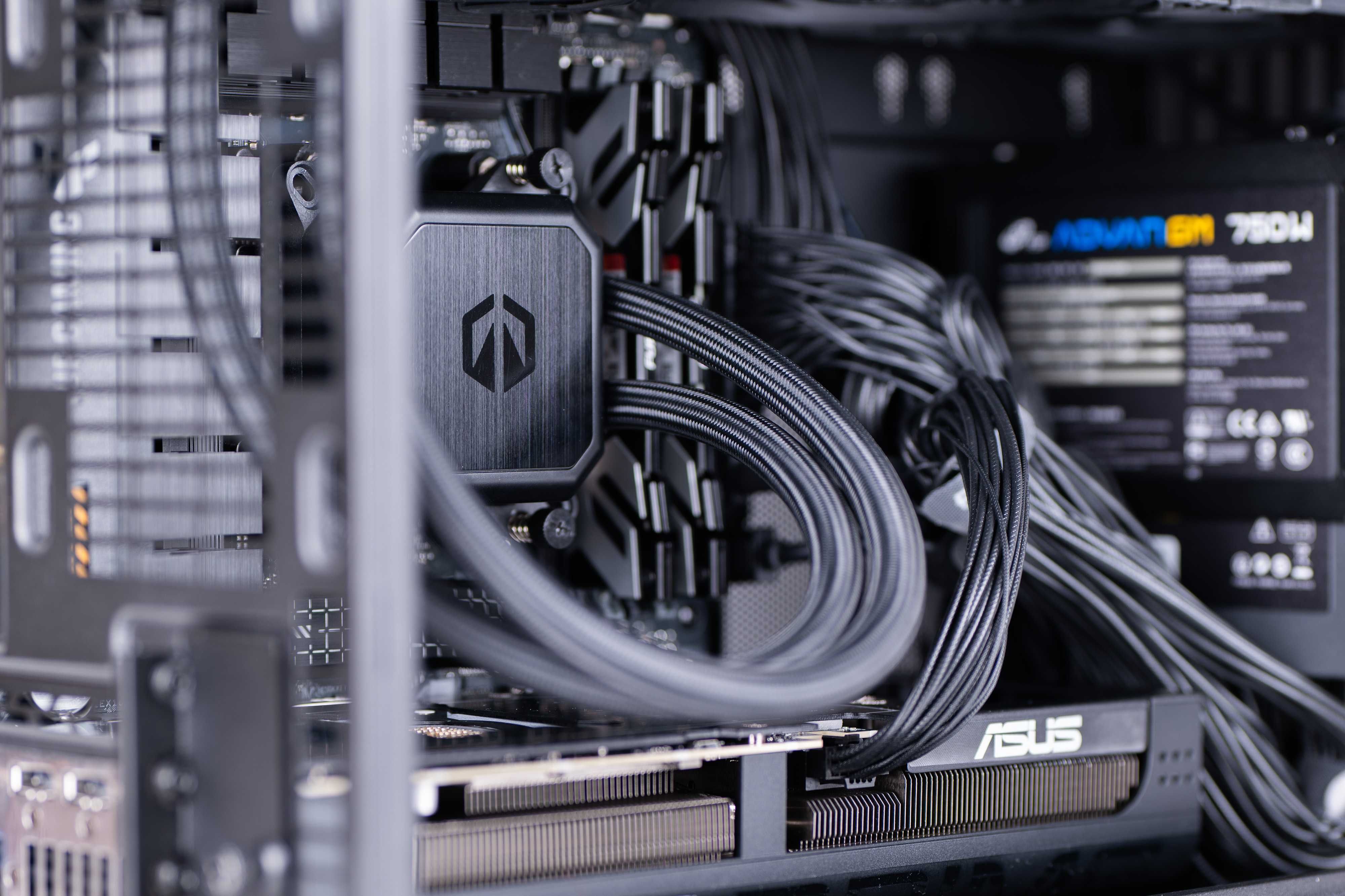 Nowy Komputer - Ryzen 7700 + RTX 5070 32GB DDR5 2TB NVME FVAT/Paragon