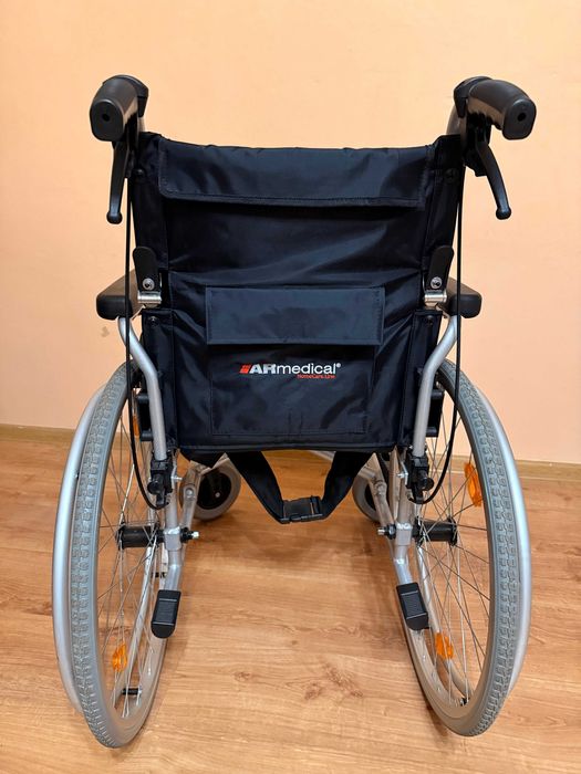 Bardzo lekki wózek inwalidzki Armedical