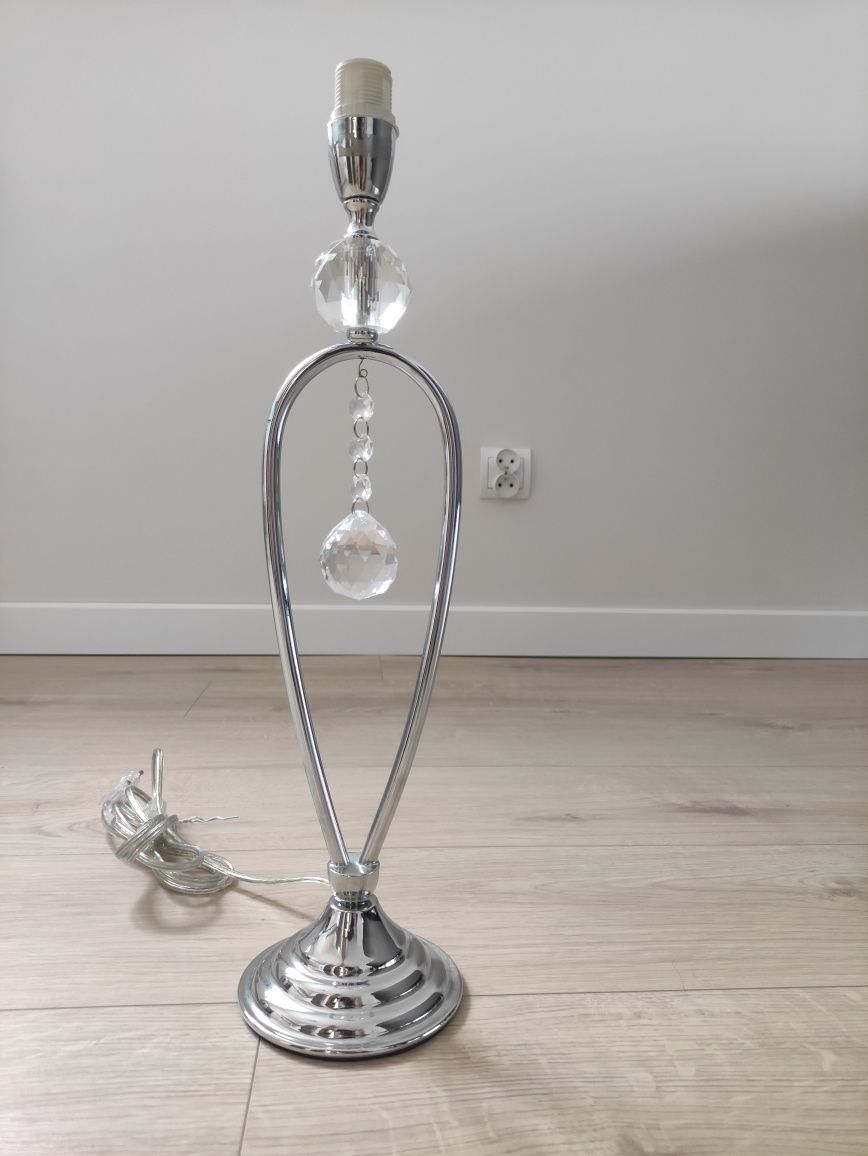 Lampa stołowa w stylu Glamour.
