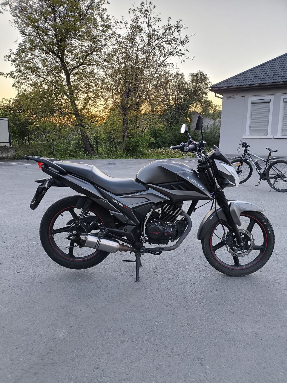 Мотоцикил LIFAN 150