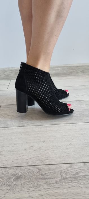 Buty szpilki obcas słupek 37 botki ażurowe