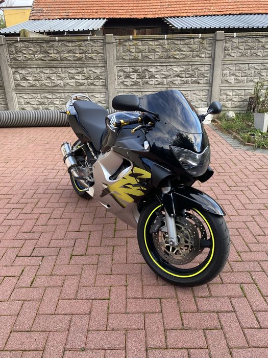 Honda CBR 600 F4