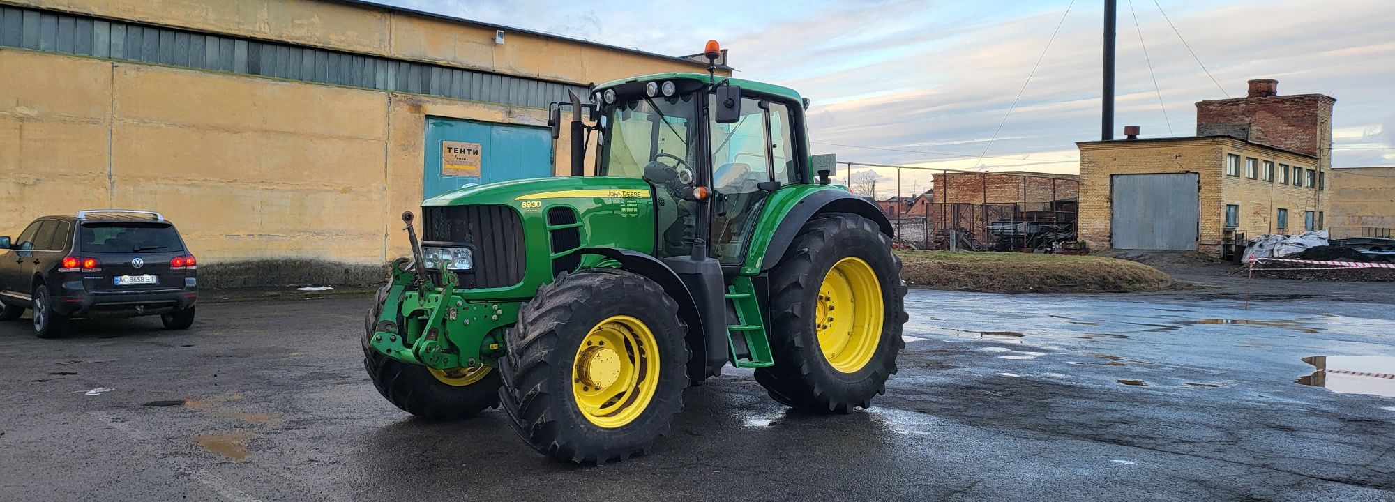 Трактор John deere 6930