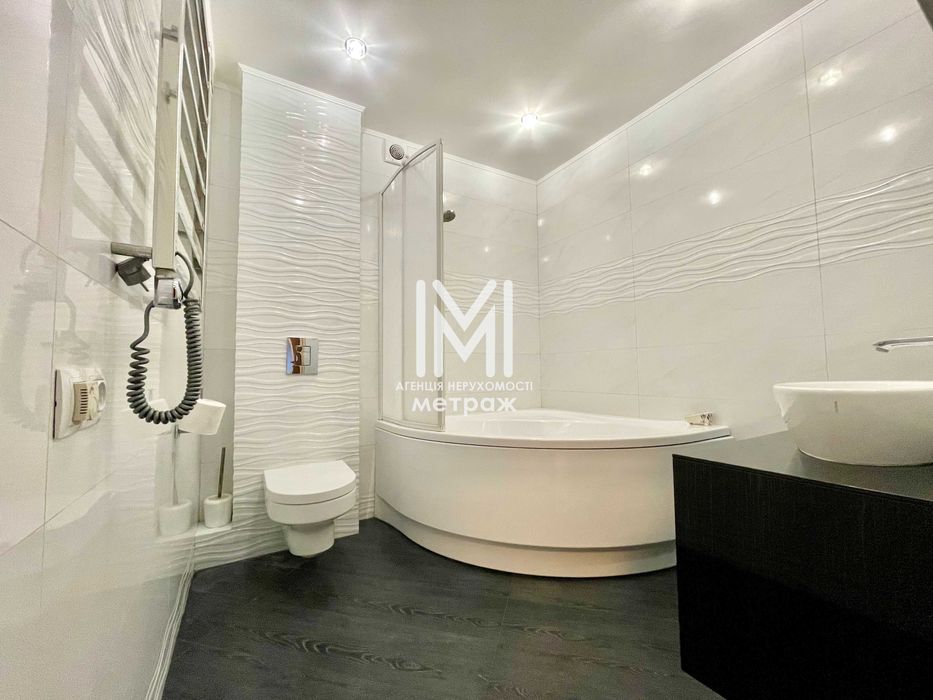 Продам 3 к. квартиру 122 м2 новострой пр-т. Героев Харькова Малышева