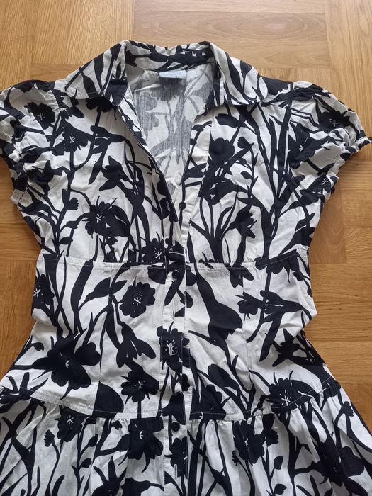 Sukienka Oasis biało-czarna w kwiaty r. 36,