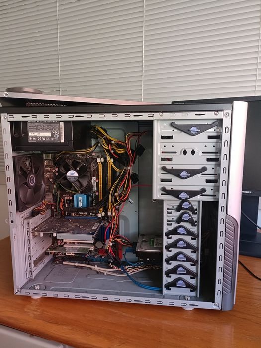 Caixa pc com fonte