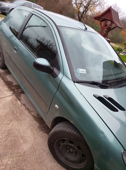 CZYTAJ OPIS.!Sprzedam samochód osobowy 1.1 benzyna peug. 206