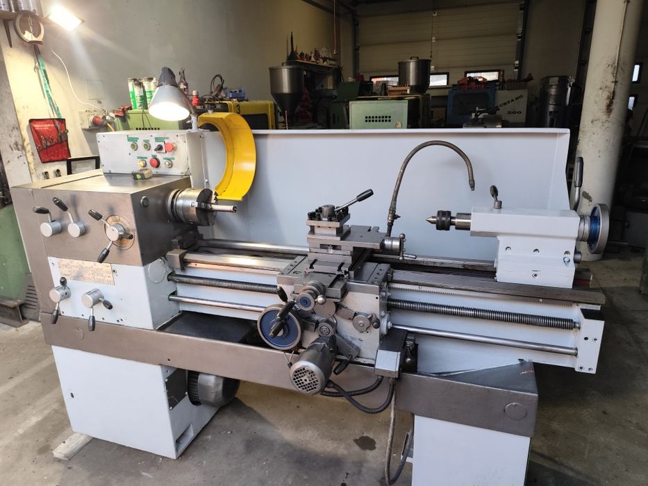 Frezarka do metalu wiertarka odczyty Wiertarko tokarka  piła taśmowa