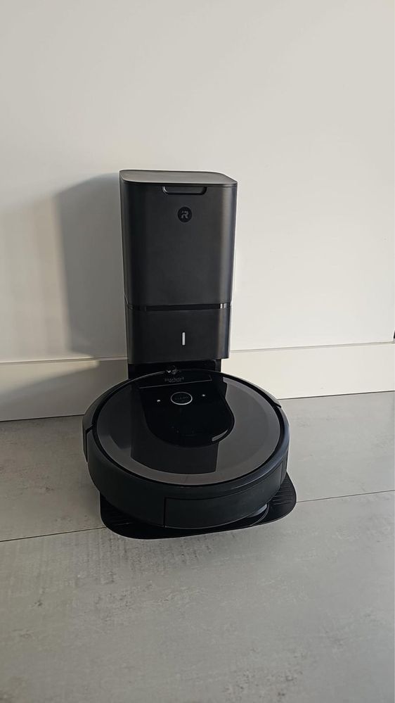iRobot Roomba i7+