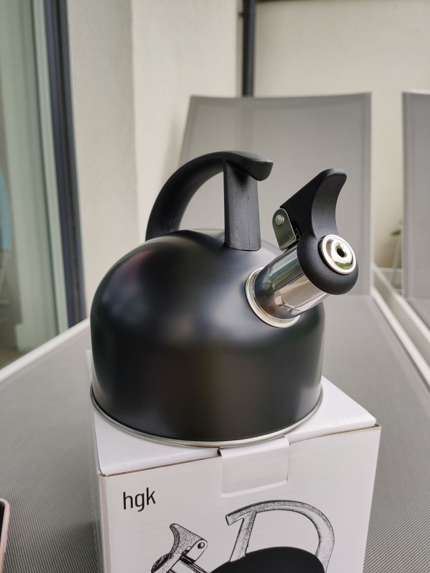 Nowe czajnik z gwizdkiem,1.5L, czarny