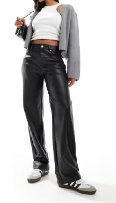 Женские расклешенные черные брюки